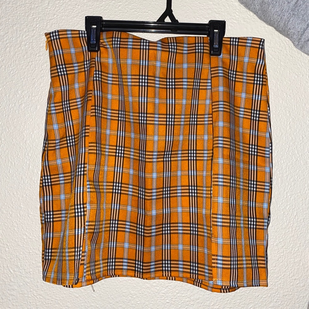 BRAND NEW SHEIN Orange Plaid Skirt ✨